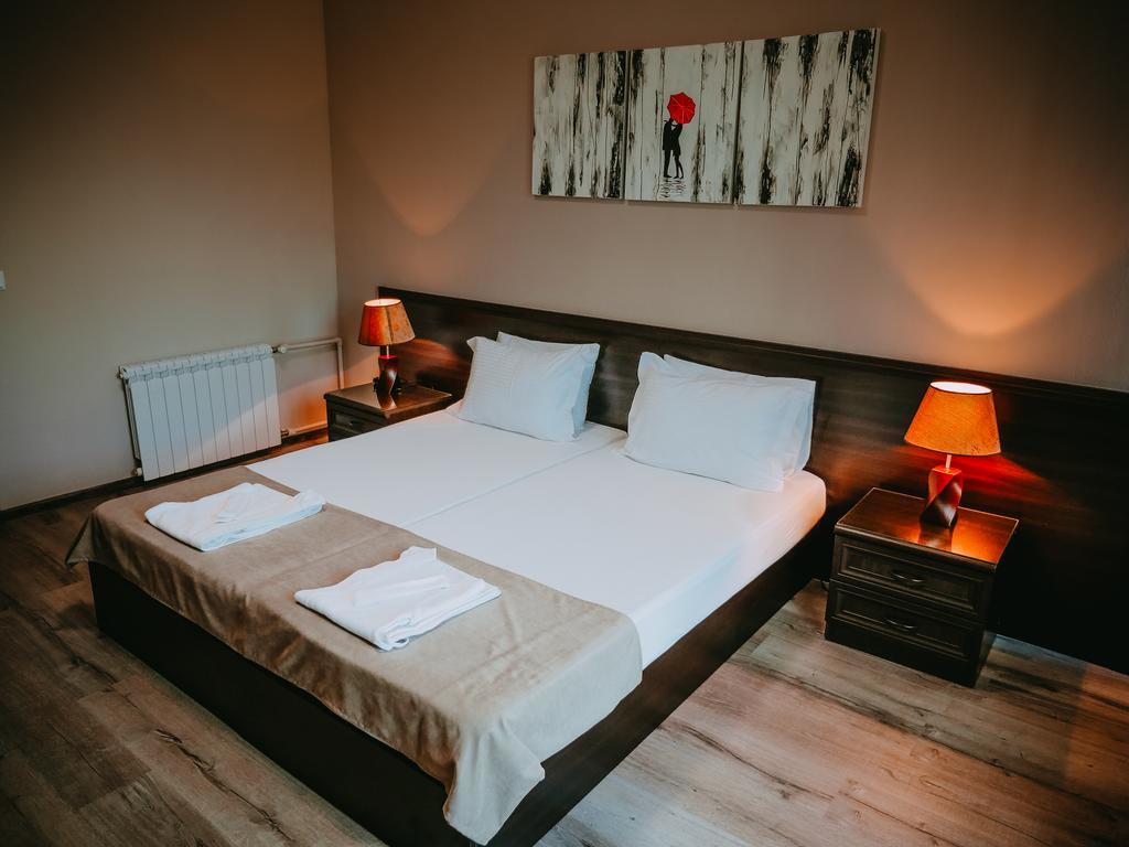 Tskaltubo Hotel Prometheus ภายนอก รูปภาพ