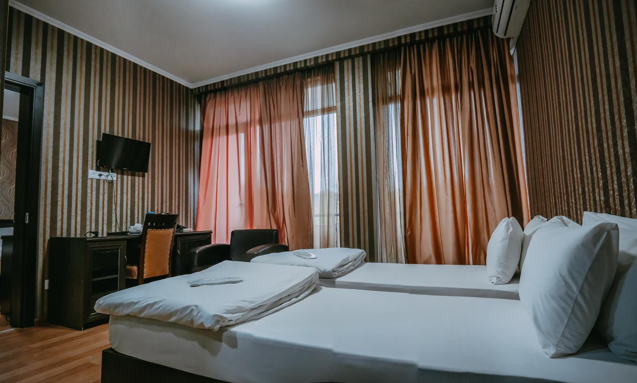 Tskaltubo Hotel Prometheus ภายนอก รูปภาพ